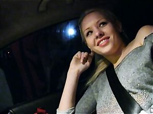 nice Lola Taylor gets succulent pounding on the back seat
